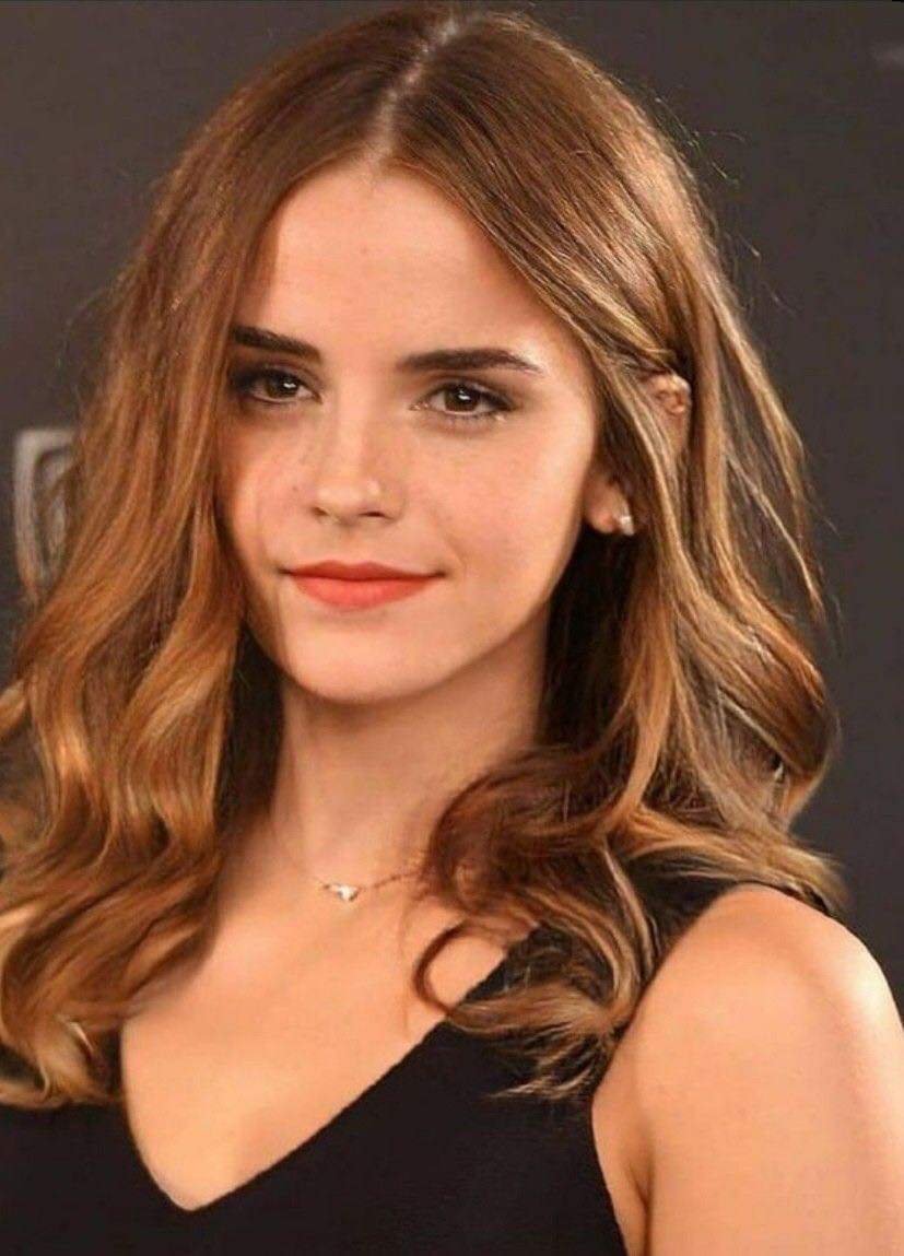 CFtueFmV Emma Watson 2 02.jpg